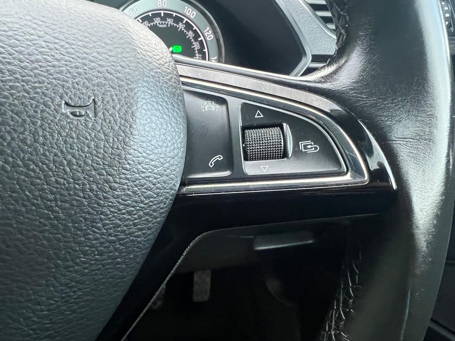 Used Skoda Superb 2017 for sale - 76382602: Photo 30