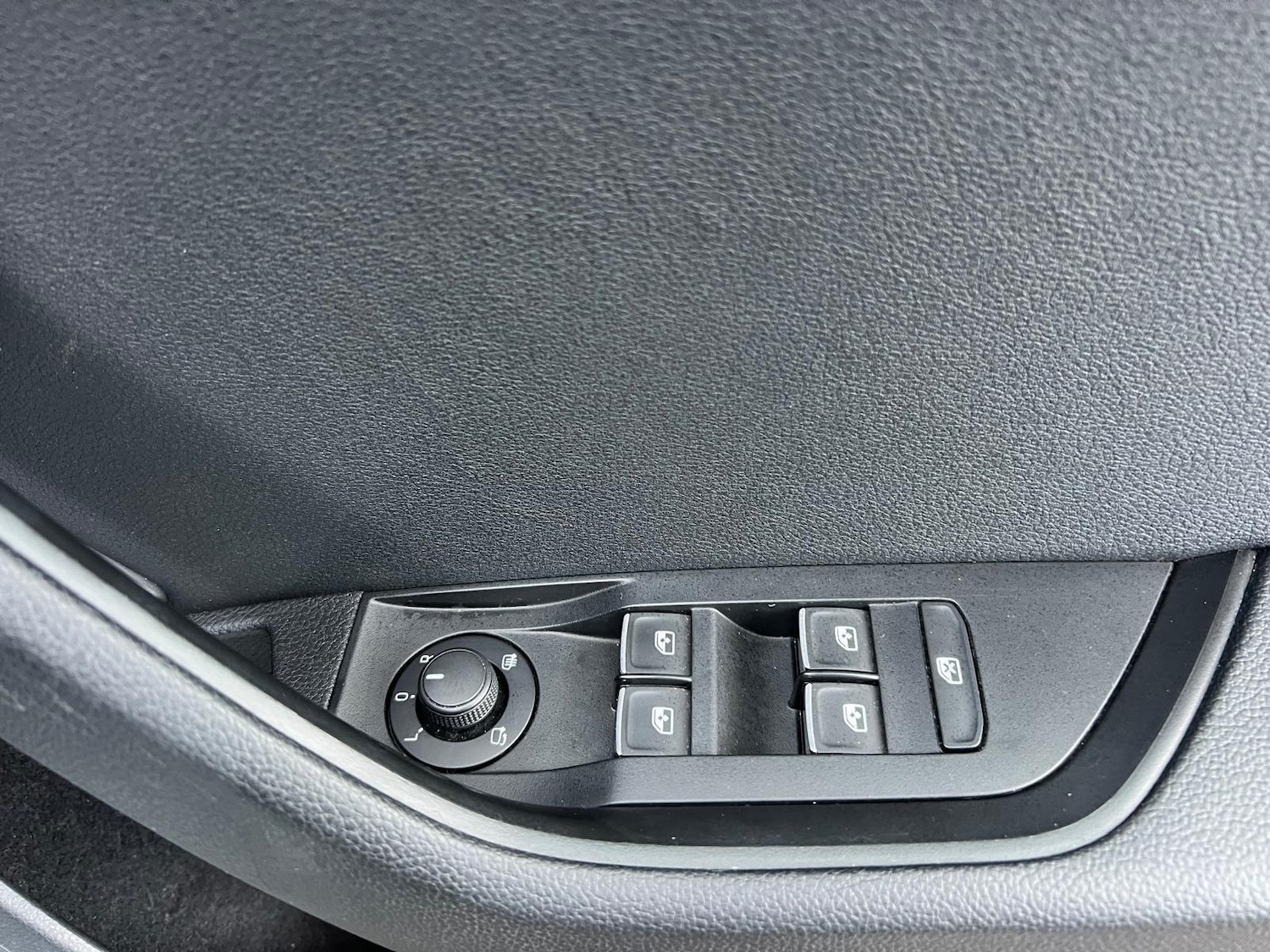 Used Skoda Superb 2017 for sale - 76382602: Photo 42