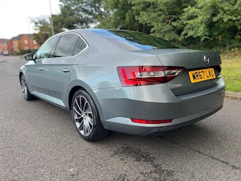 Used Skoda Superb 2017 for sale - 76382602: Photo