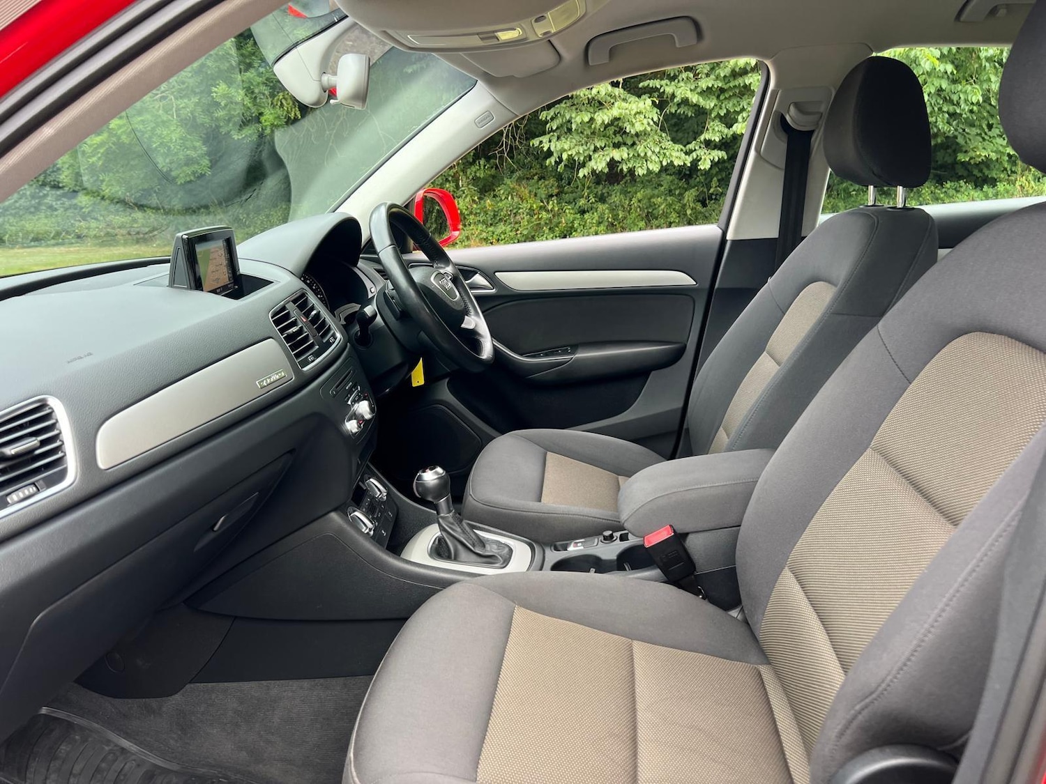 Used Audi Q3 2014 for sale - 76382599: Photo 11