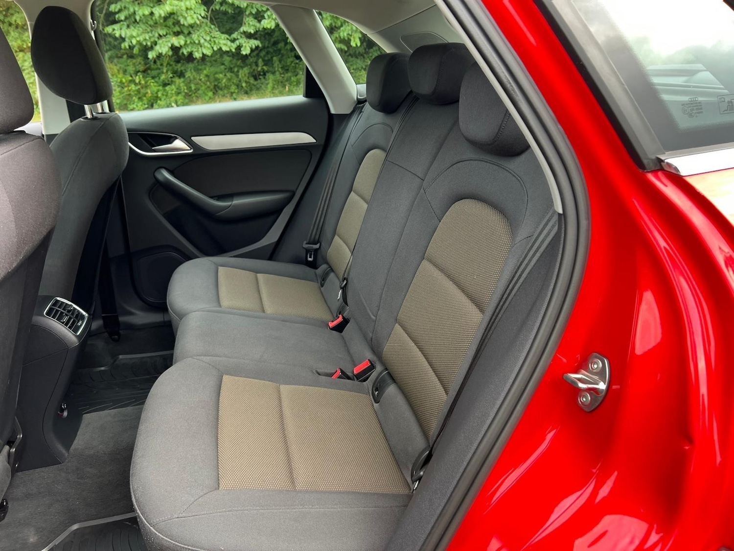 Used Audi Q3 2014 for sale - 76382599: Photo 12