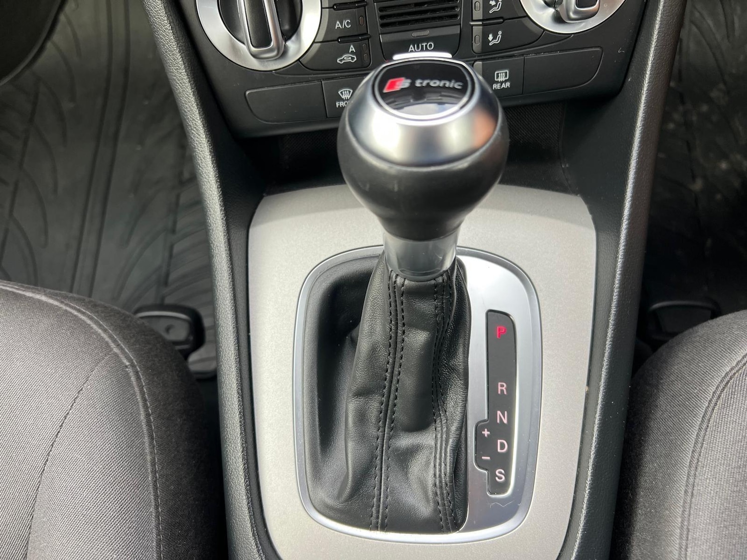 Used Audi Q3 2014 for sale - 76382599: Photo 18