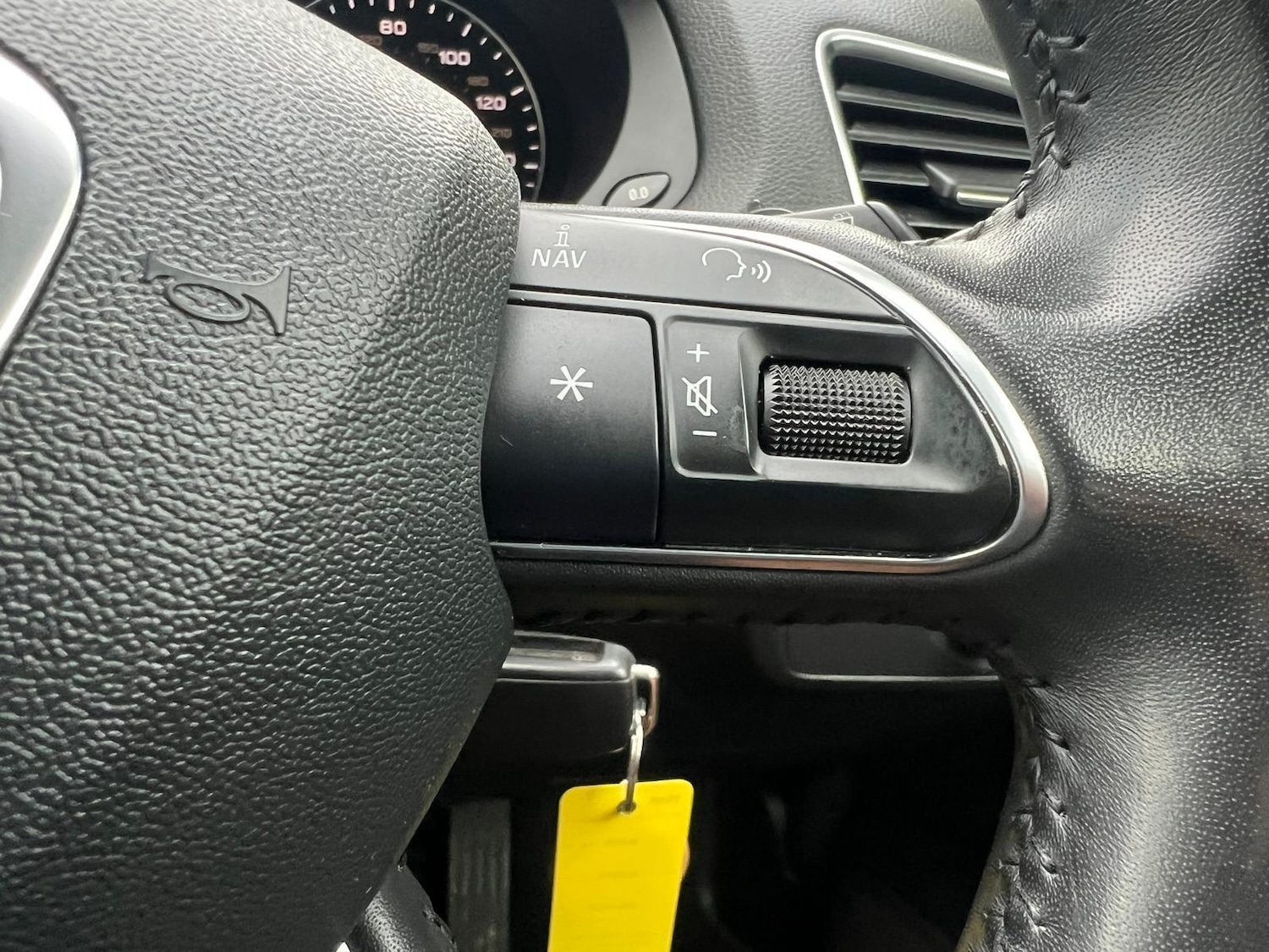 Used Audi Q3 2014 for sale - 76382599: Photo 20