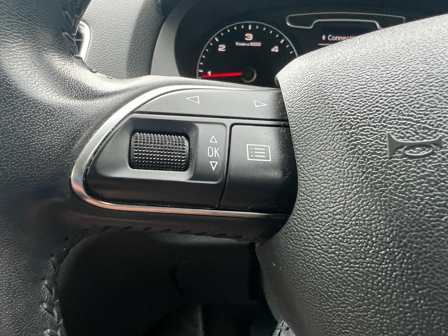 Used Audi Q3 2014 for sale - 76382599: Photo 22