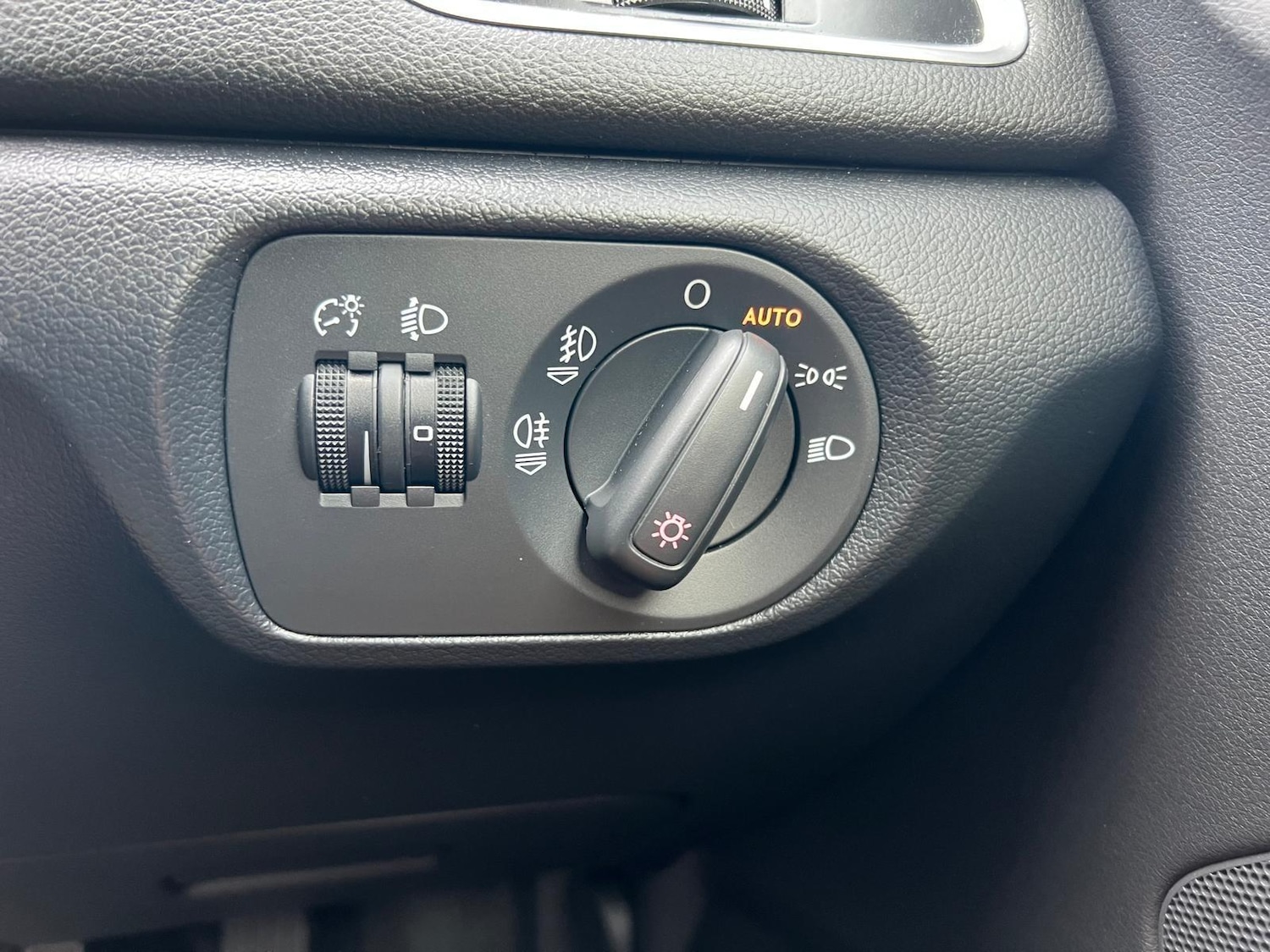 Used Audi Q3 2014 for sale - 76382599: Photo 24