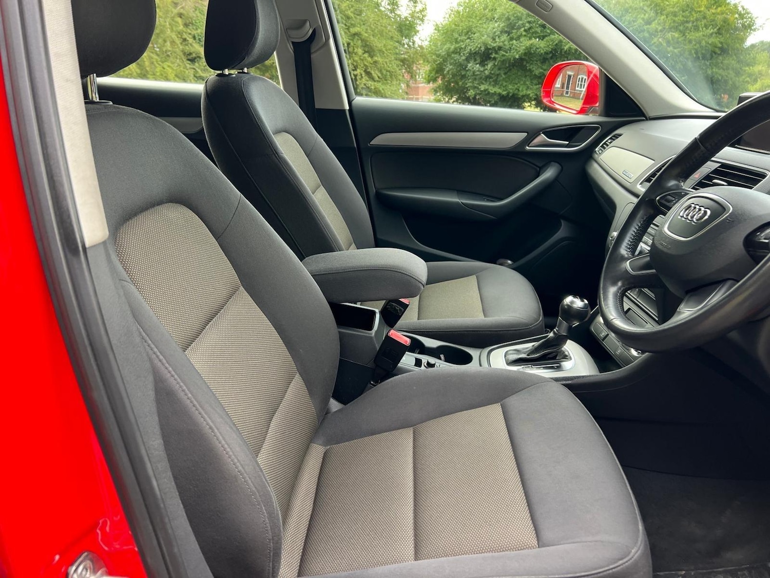 Used Audi Q3 2014 for sale - 76382599: Photo 8