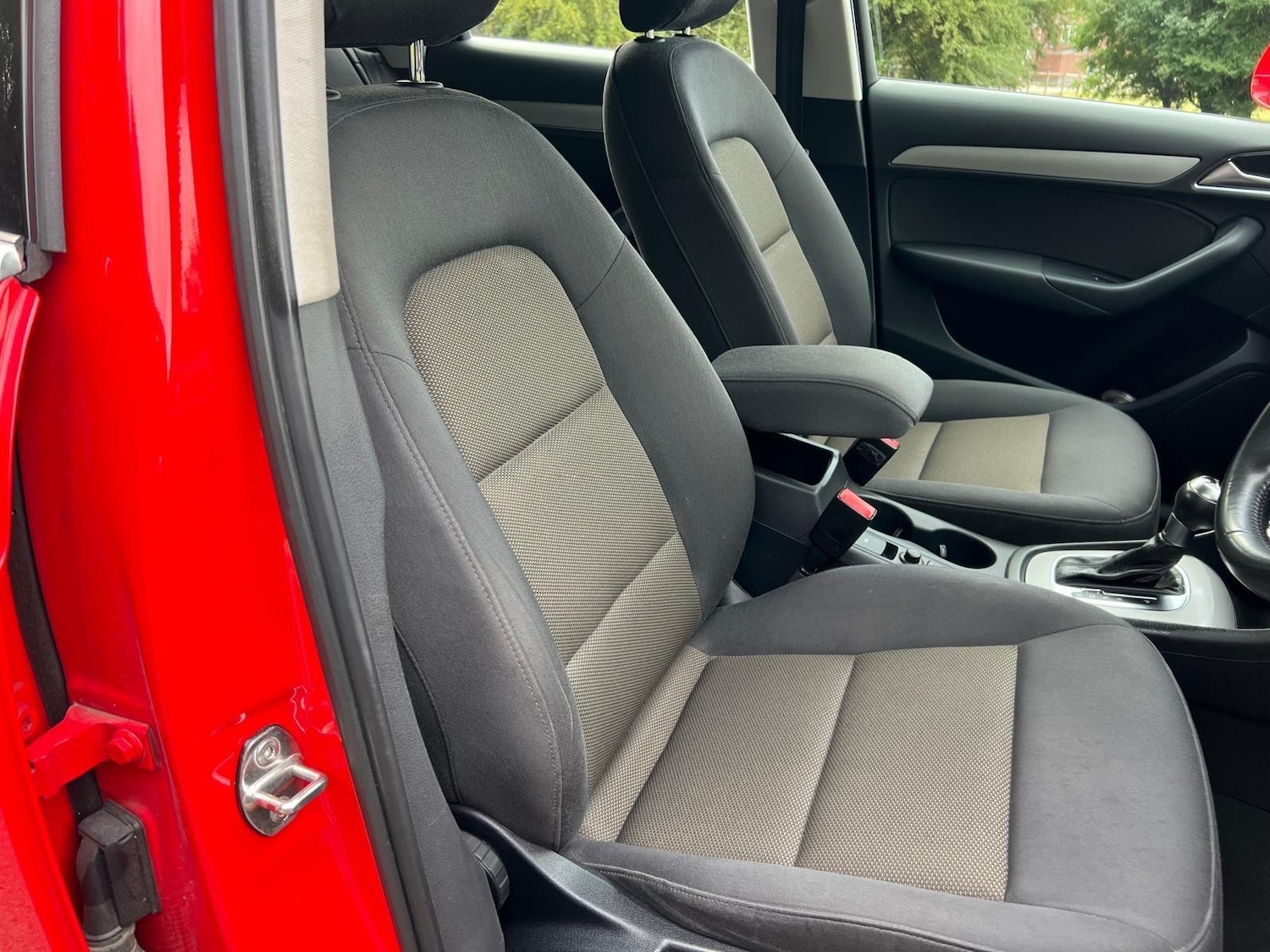 Used Audi Q3 2014 for sale - 76382599: Photo 9