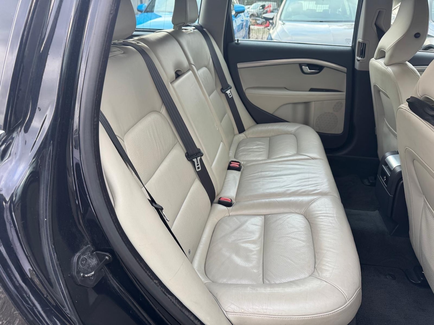 Used Volvo V70 2011 for sale - 77081910: Photo 16