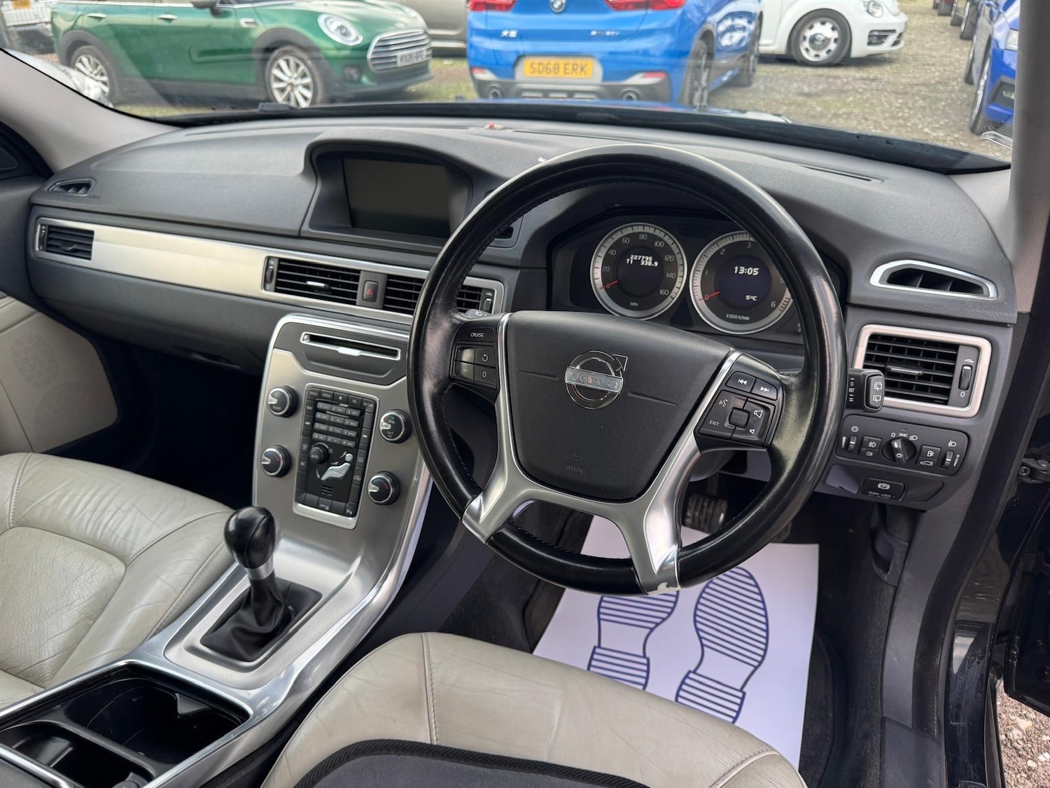 Used Volvo V70 2011 for sale - 77081910: Photo 19