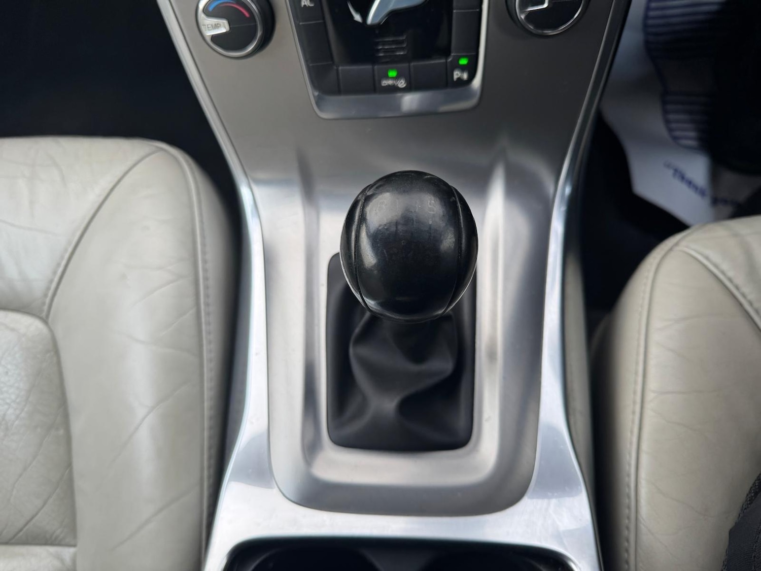 Used Volvo V70 2011 for sale - 77081910: Photo 25