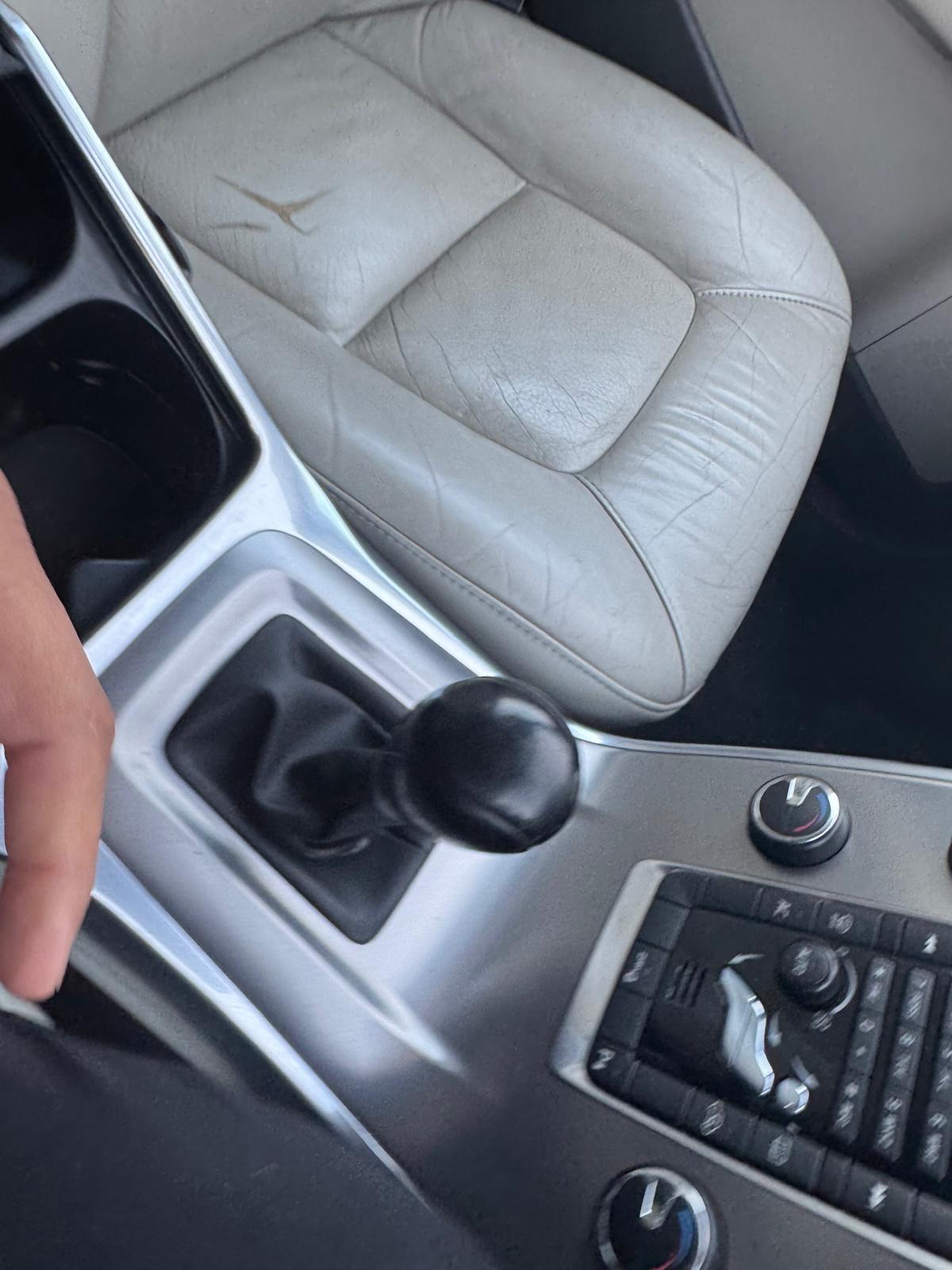 Used Volvo V70 2011 for sale - 77081910: Photo 32