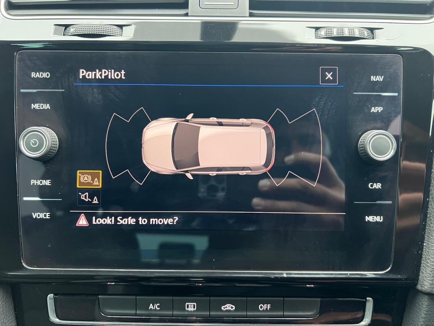 Used Volkswagen Golf 2017 for sale - 76688924: Photo 19