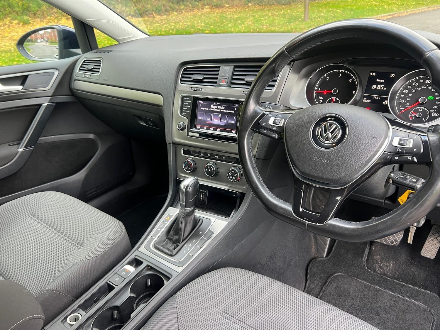 Used Volkswagen Golf 2013 for sale - 76382574: Photo 18