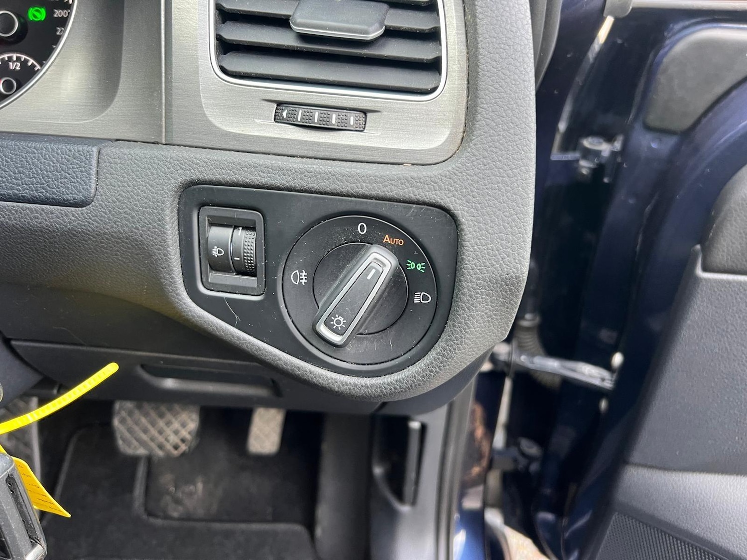 Used Volkswagen Golf 2013 for sale - 76382574: Photo 31