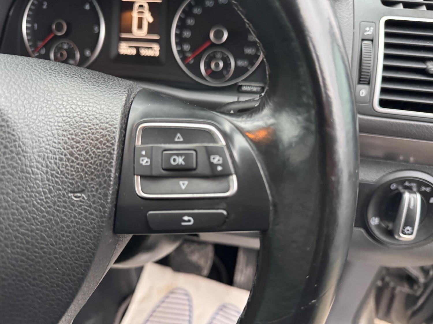 Used Volkswagen Touran 2011 for sale - 77684308: Photo 20