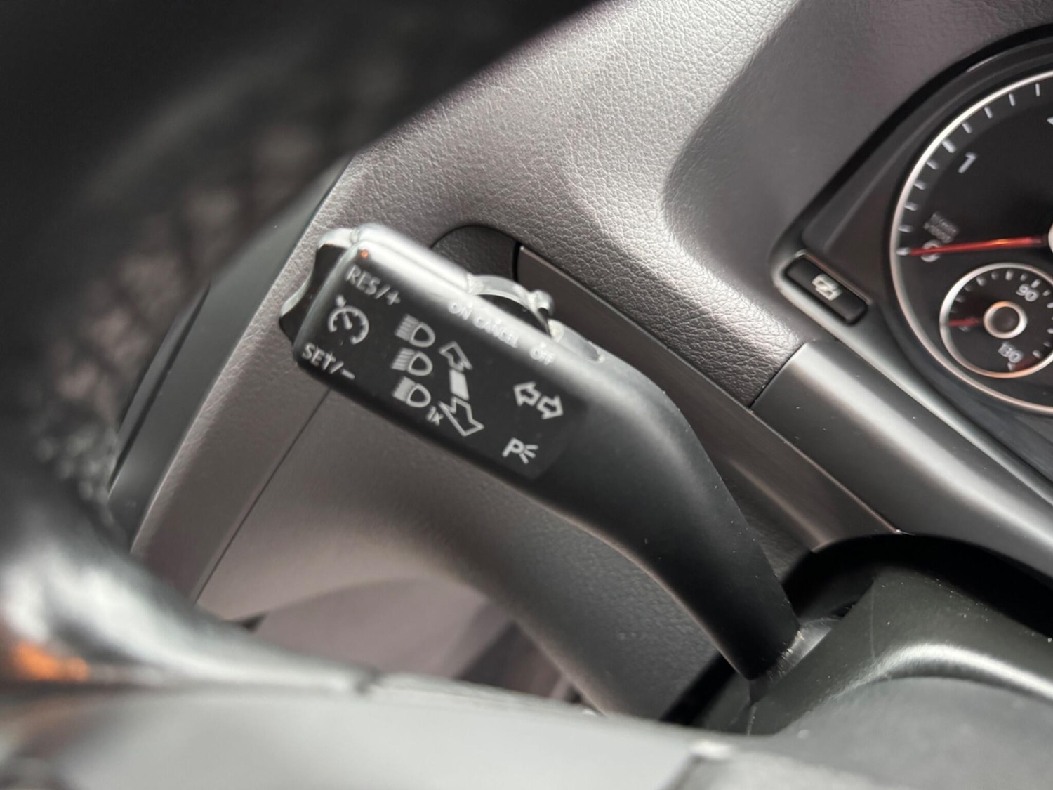 Used Volkswagen Touran 2011 for sale - 77684308: Photo 23