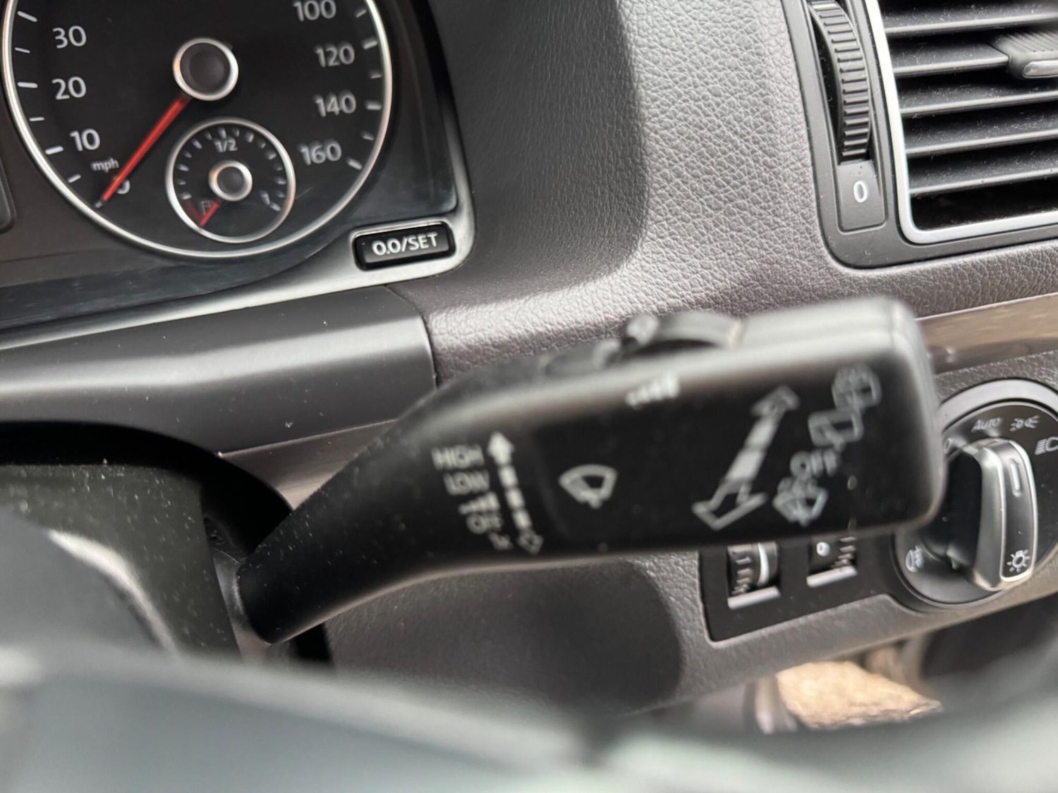 Used Volkswagen Touran 2011 for sale - 77684308: Photo 24