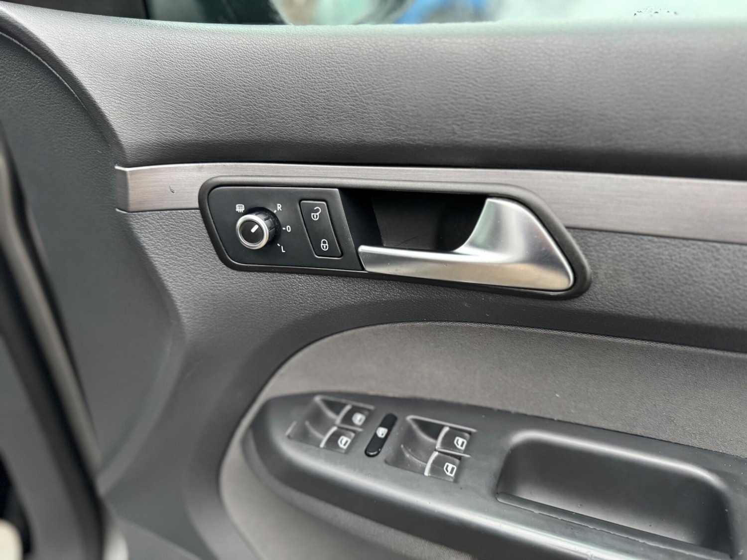 Used Volkswagen Touran 2011 for sale - 77684308: Photo 25