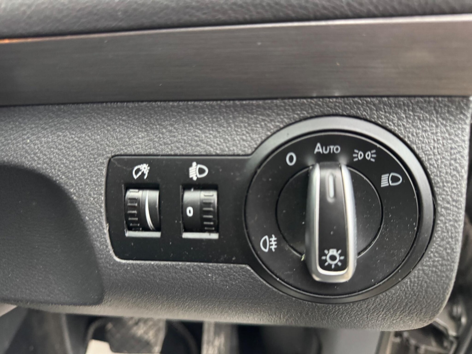 Used Volkswagen Touran 2011 for sale - 77684308: Photo 27