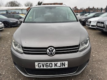 Used Volkswagen Touran 2011 for sale - 77684308: Photo