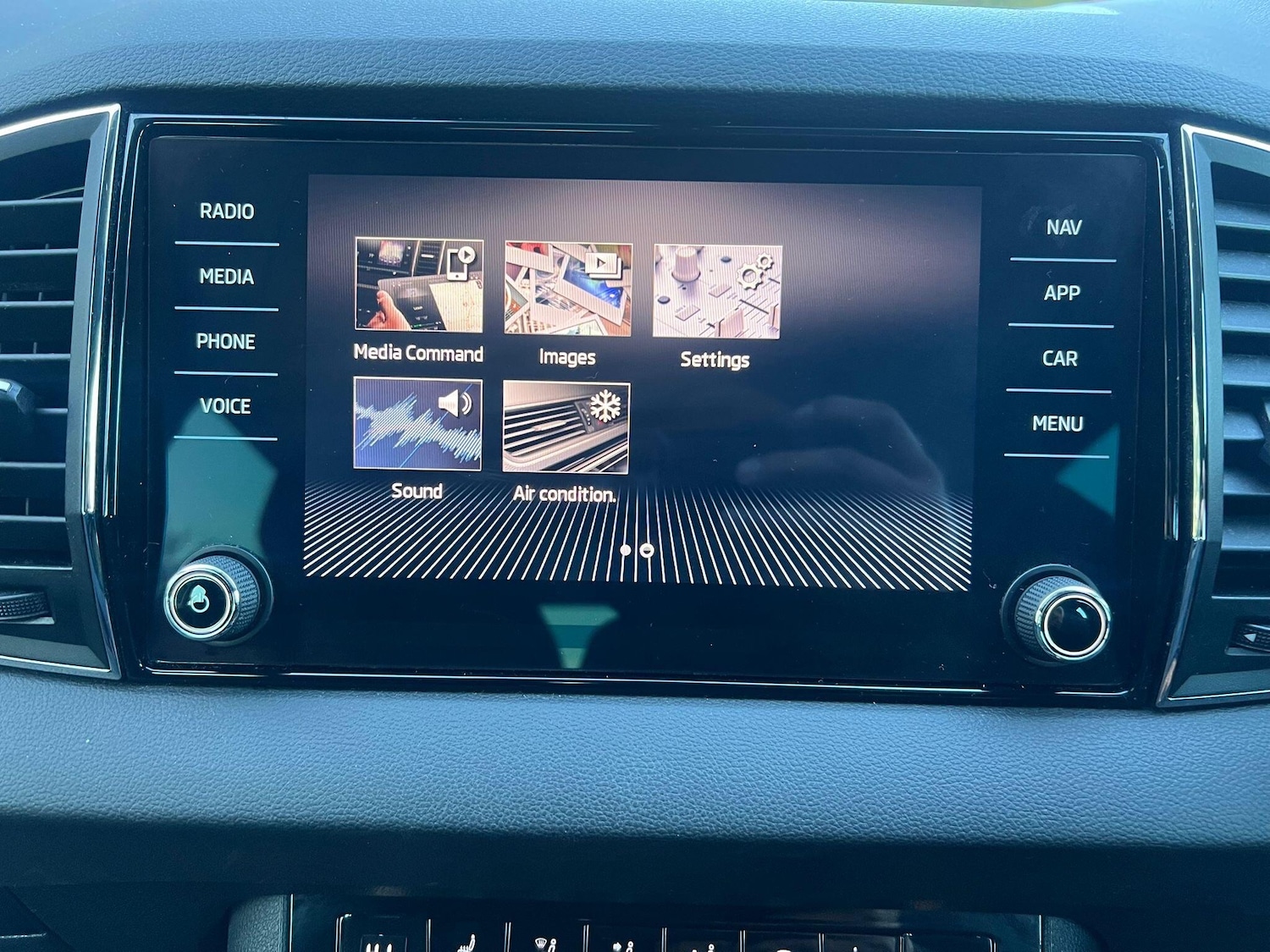 Used Skoda Karoq 2018 for sale - 76855815: Photo 26