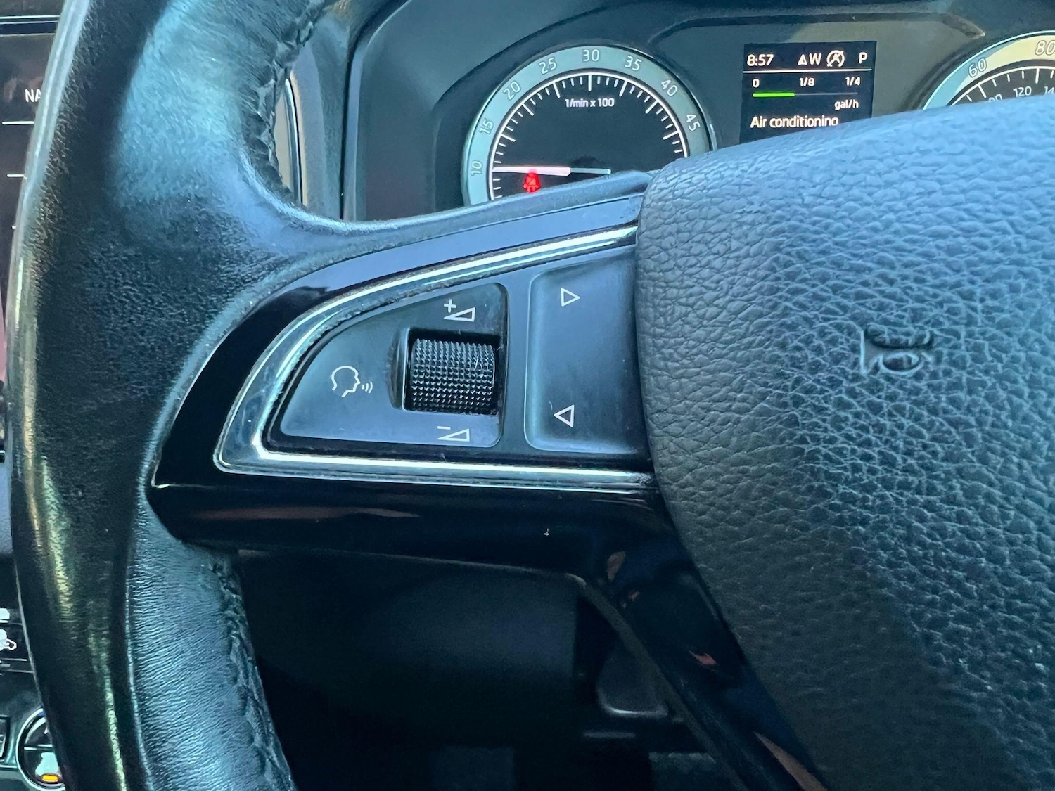 Used Skoda Karoq 2018 for sale - 76855815: Photo 27