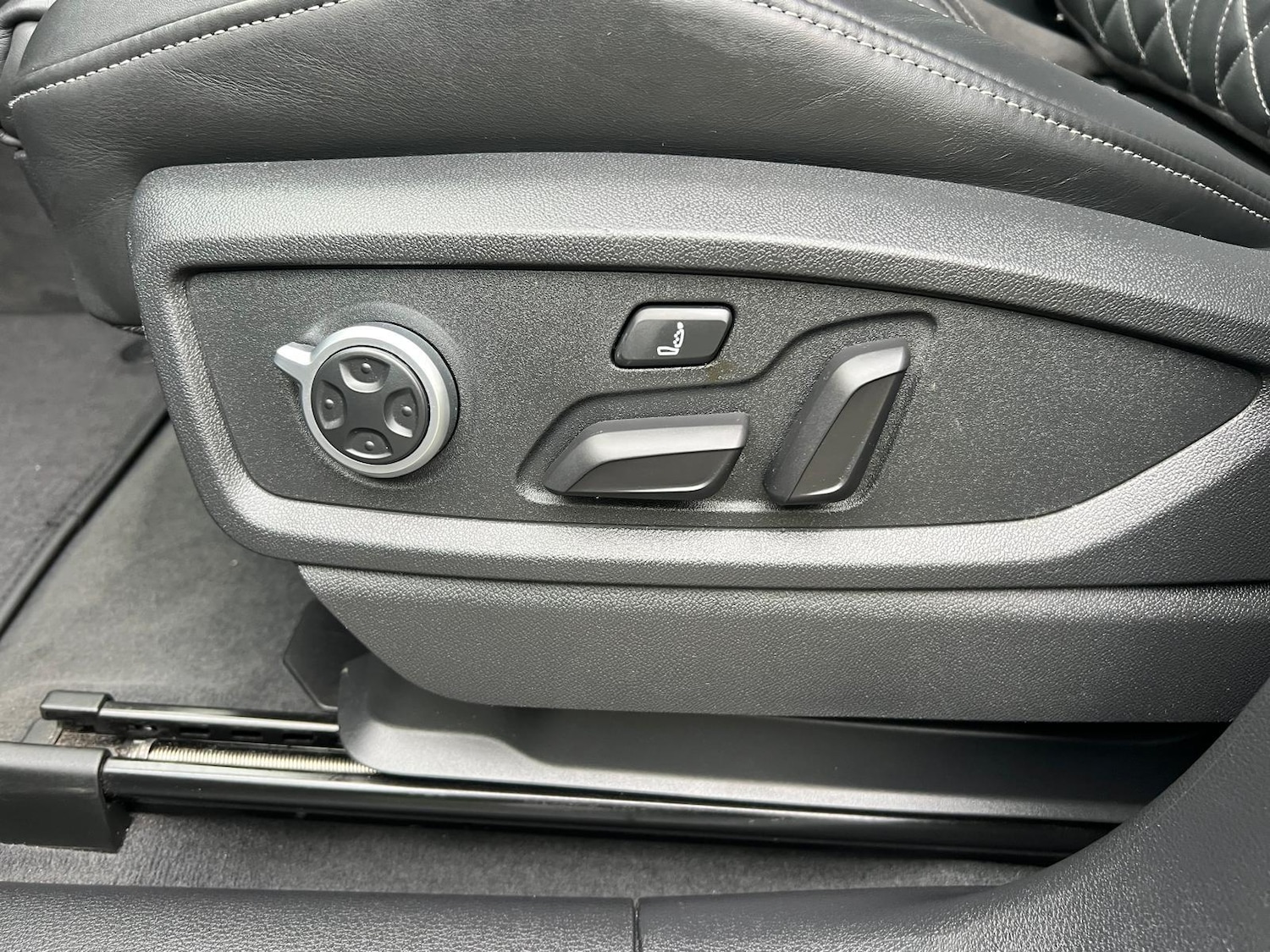 Used Audi Q5 2020 for sale - 76992976: Photo 29