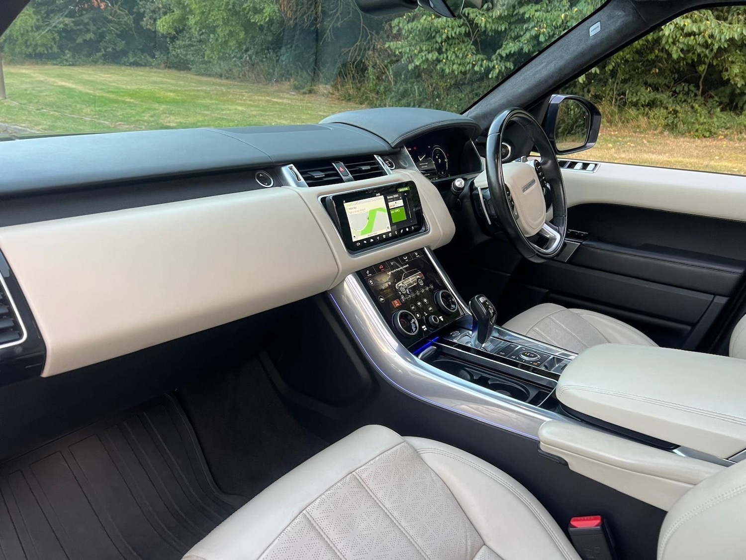 Used Land Rover Range Rover Sport 2018 for sale - 76989741: Photo 11