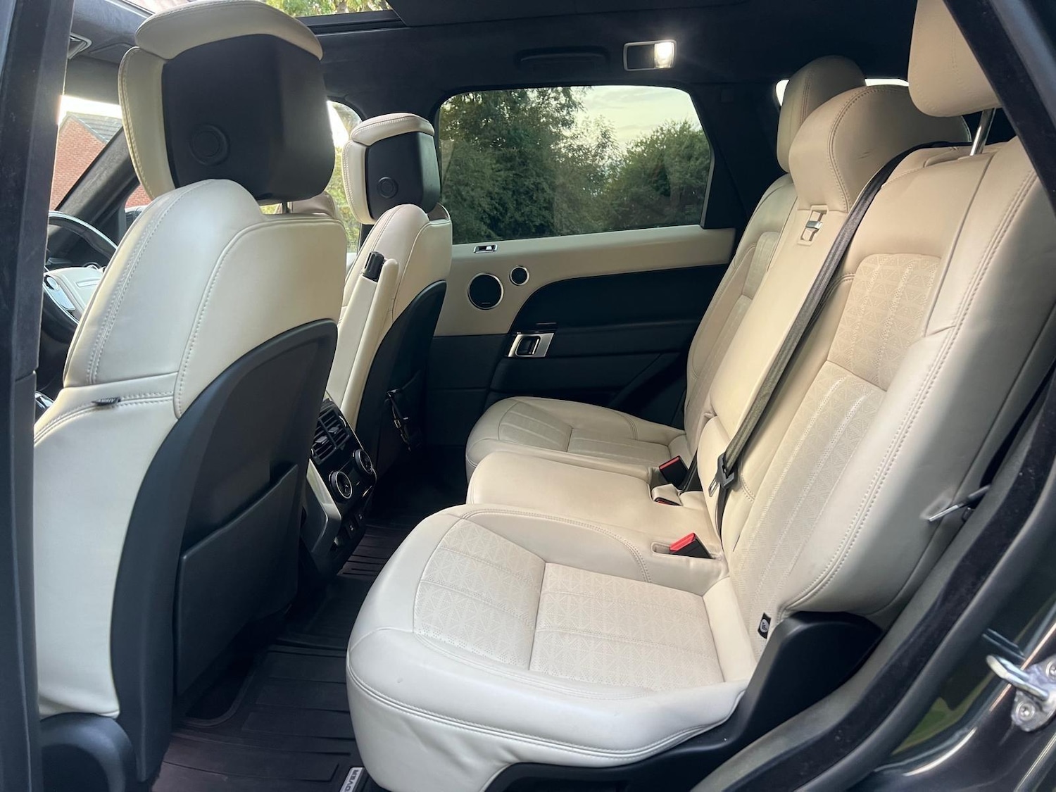 Used Land Rover Range Rover Sport 2018 for sale - 76989741: Photo 17