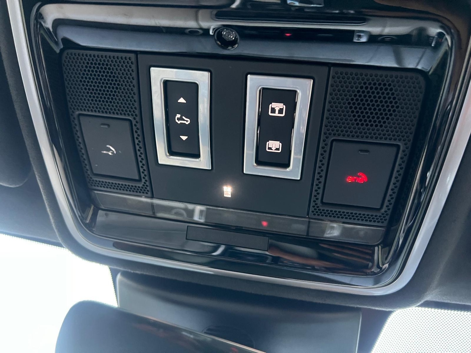 Used Land Rover Range Rover Sport 2018 for sale - 76989741: Photo 31