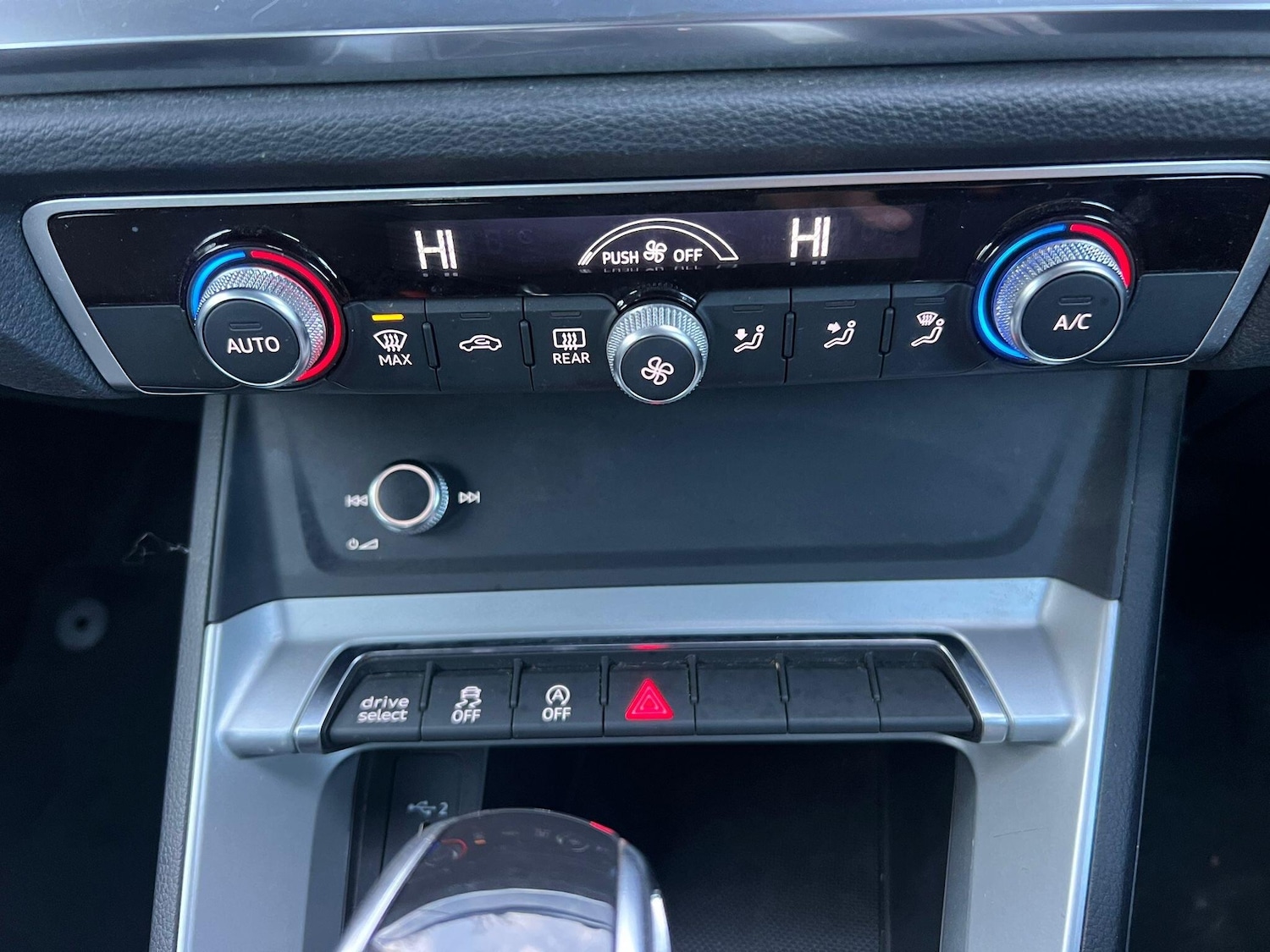 Used Audi Q3 2019 for sale - 77314944: Photo 25