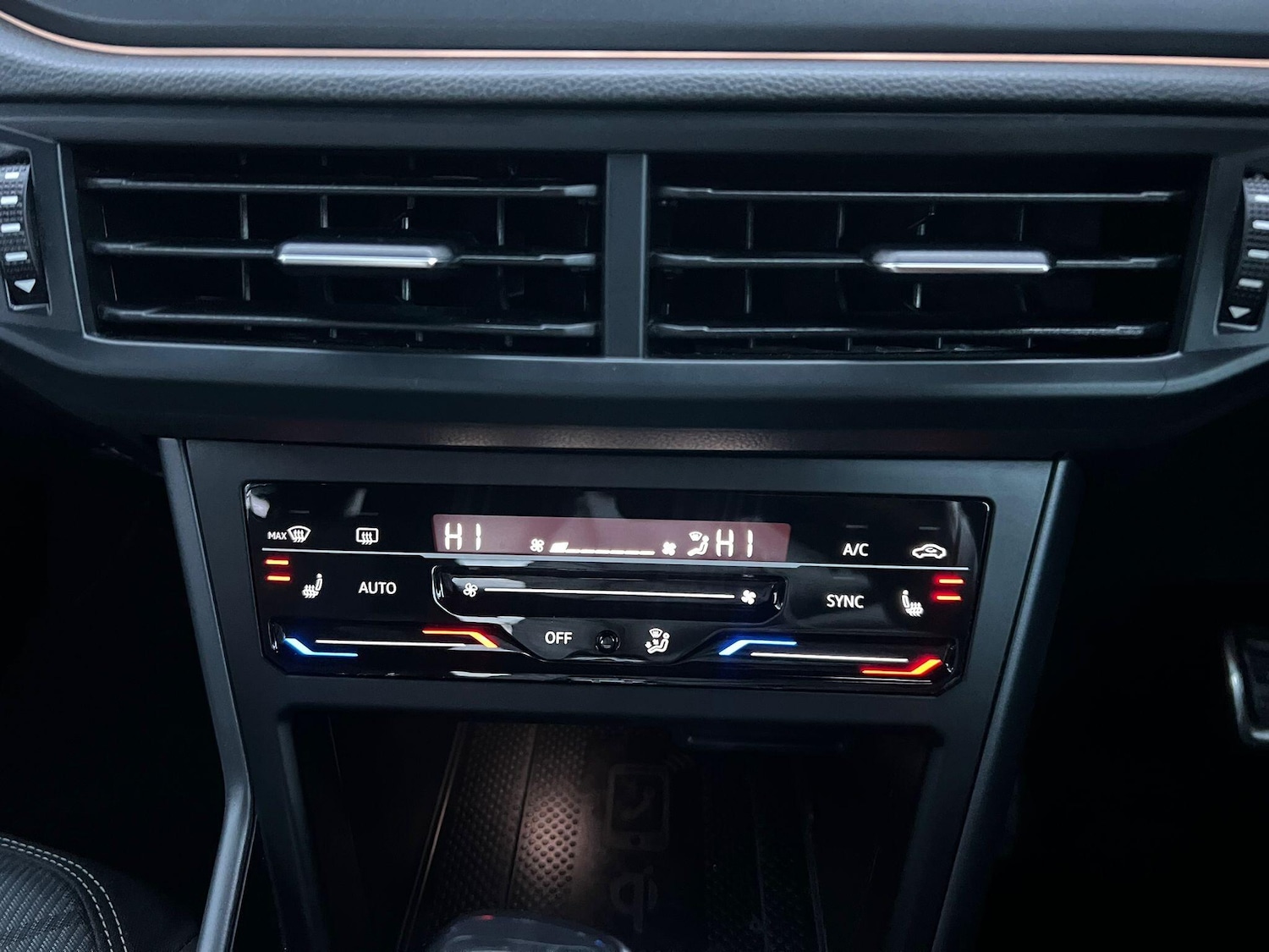 Used Volkswagen Taigo 2022 for sale - 77626270: Photo 32