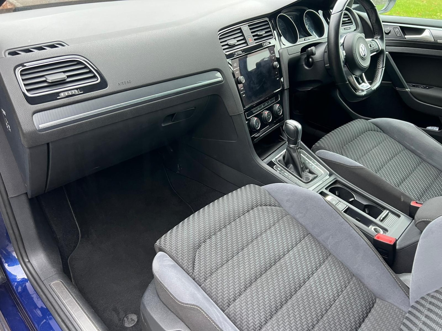 Used Volkswagen Golf 2017 for sale - 76989608: Photo 12