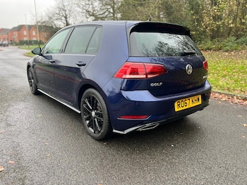 Used Volkswagen Golf 2017 for sale - 76989608: Photo