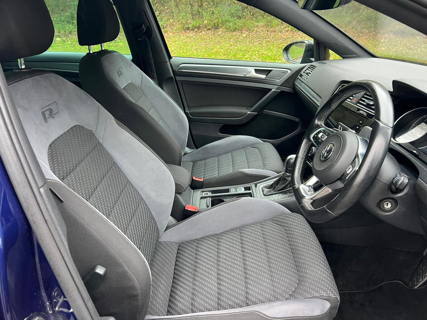 Used Volkswagen Golf 2017 for sale - 76989608: Photo 8