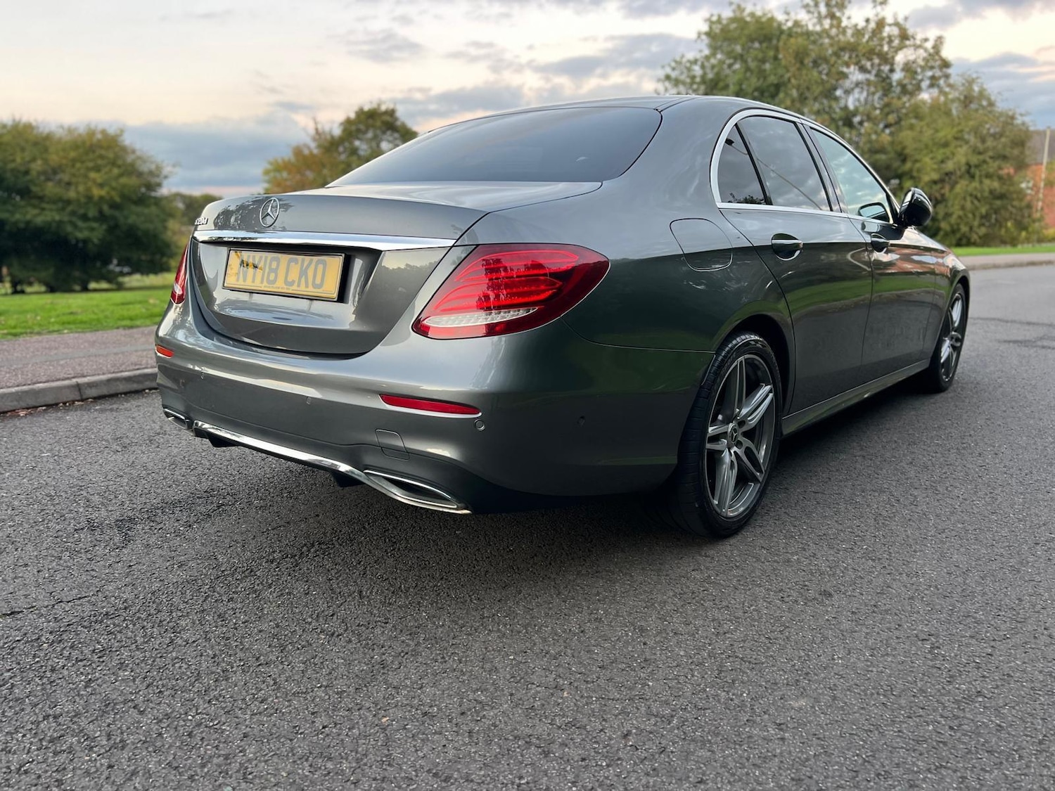 Used Mercedes-Benz E Class for sale - 76997571: Photo 6