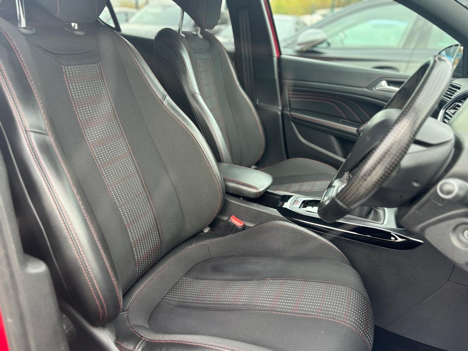 Used Peugeot 308 2017 for sale - 76887409: Photo 10