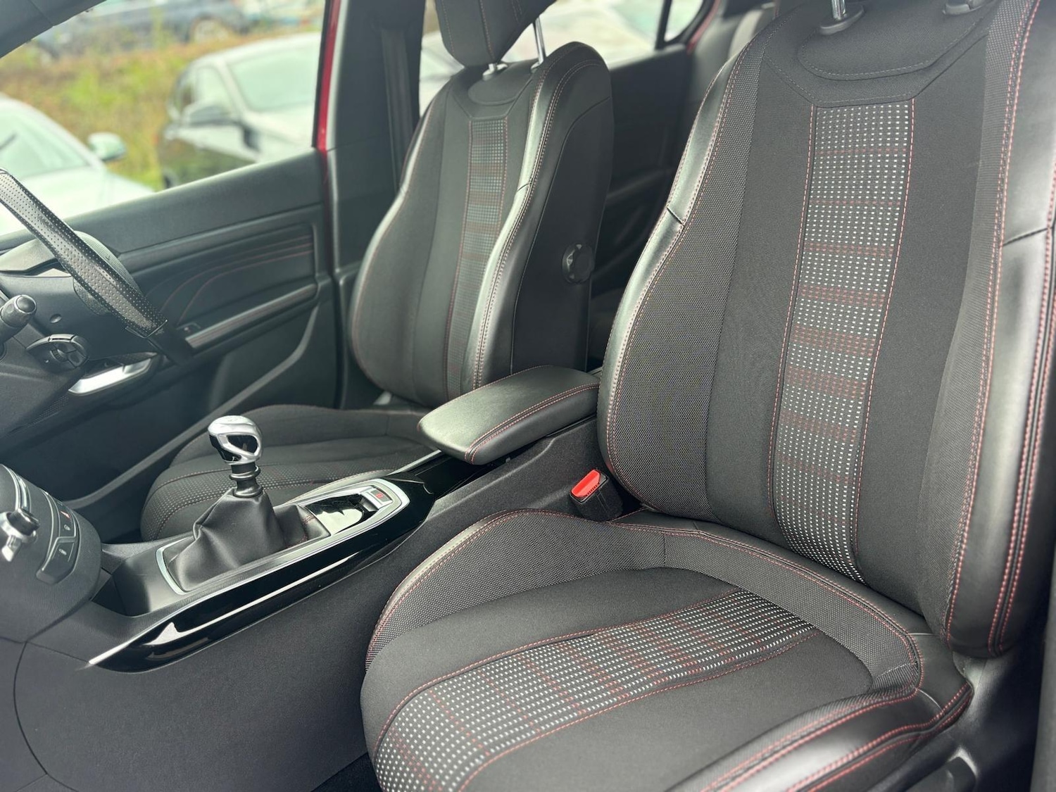 Used Peugeot 308 2017 for sale - 76887409: Photo 12