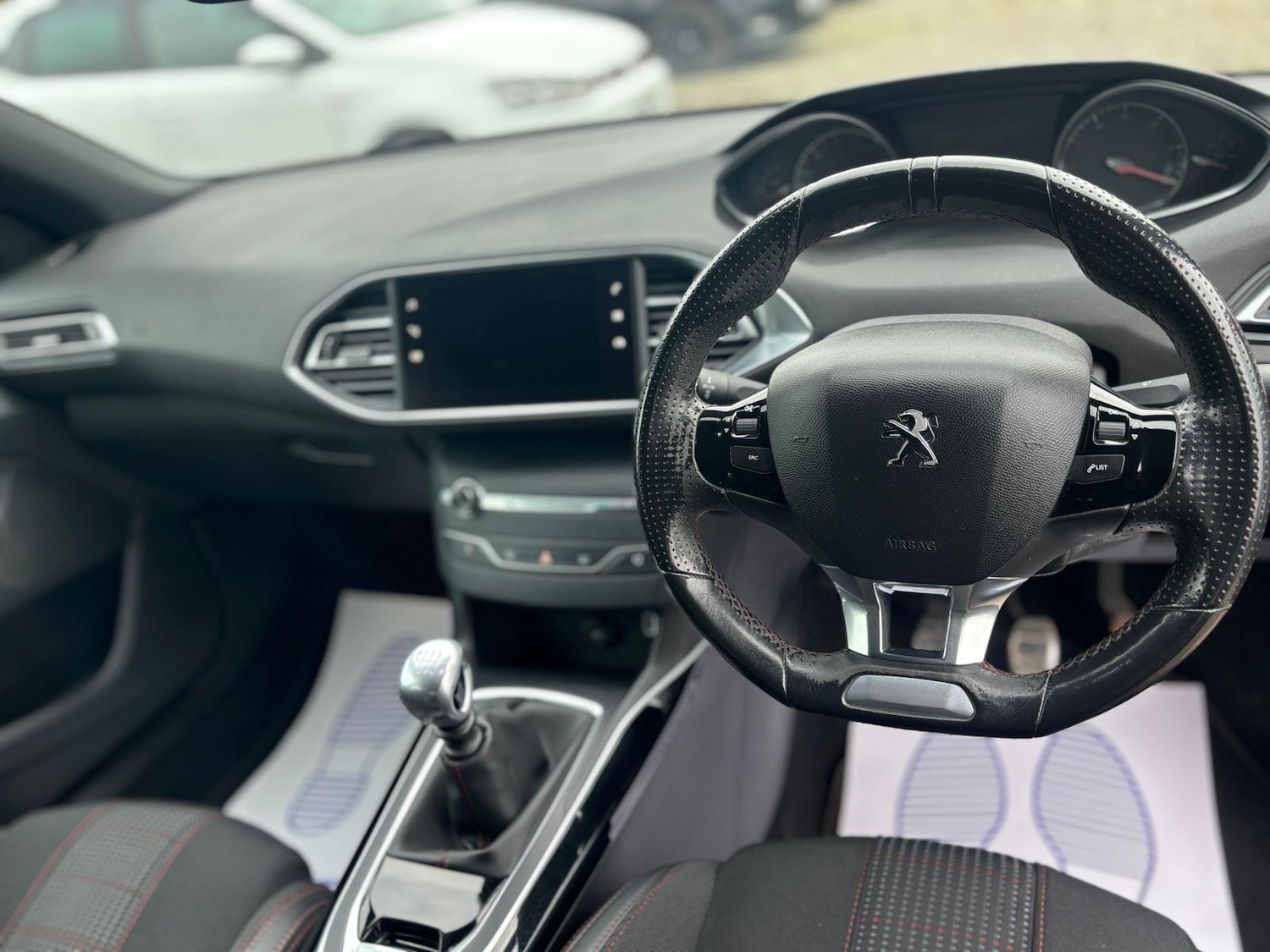 Used Peugeot 308 2017 for sale - 76887409: Photo 16