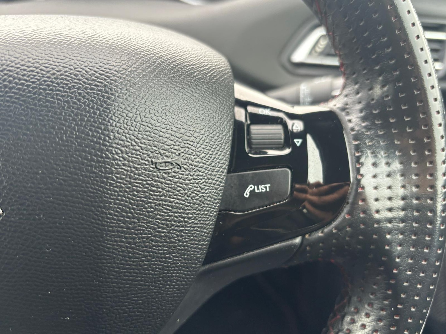 Used Peugeot 308 2017 for sale - 76887409: Photo 28