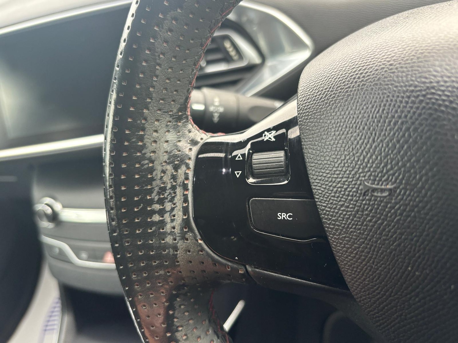 Used Peugeot 308 2017 for sale - 76887409: Photo 29