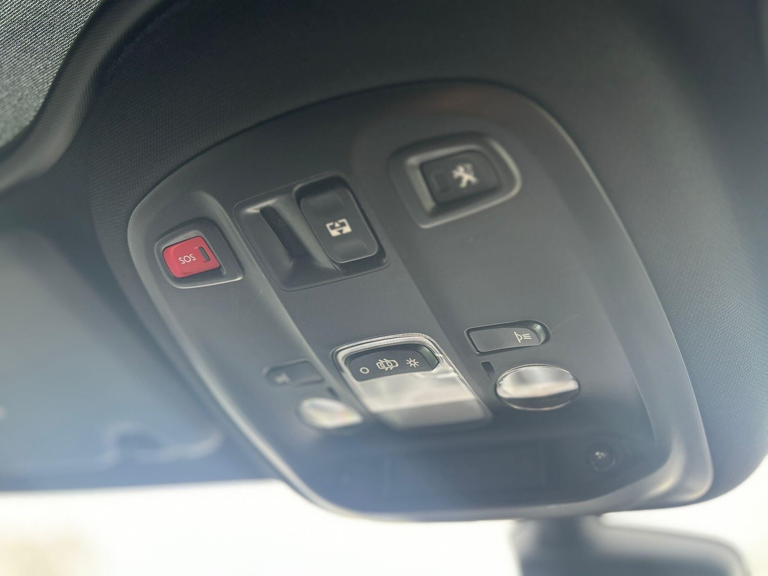 Used Peugeot 308 2017 for sale - 76887409: Photo 33