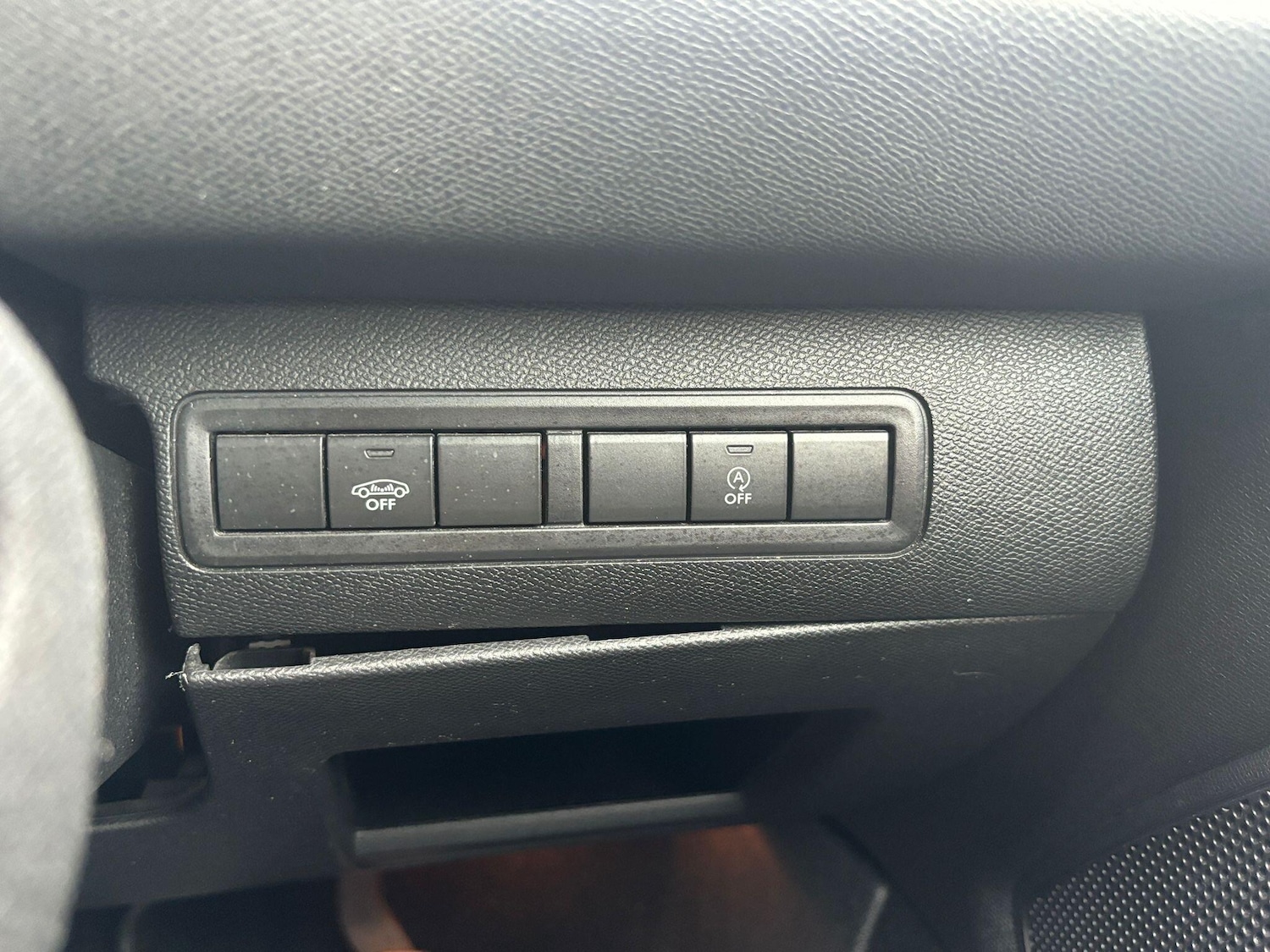 Used Peugeot 308 2017 for sale - 76887409: Photo 34