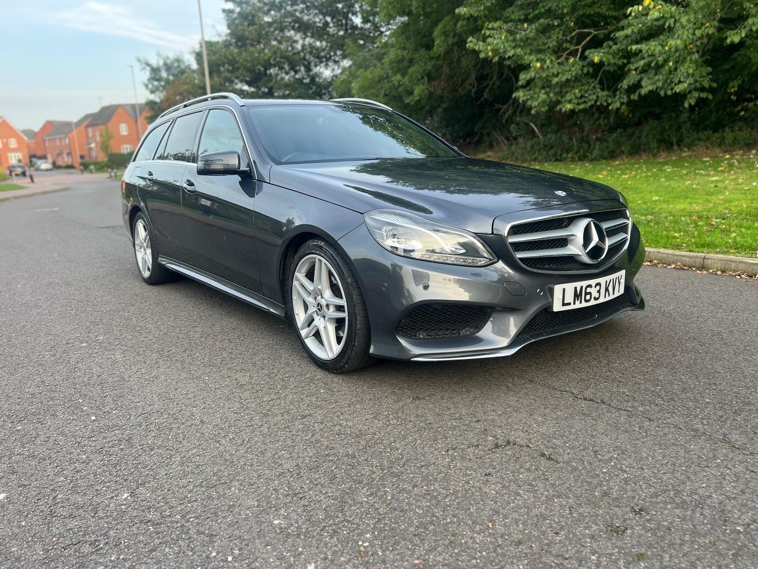 Used Mercedes-Benz E Class 2013 for sale - 76382579: Photo 1