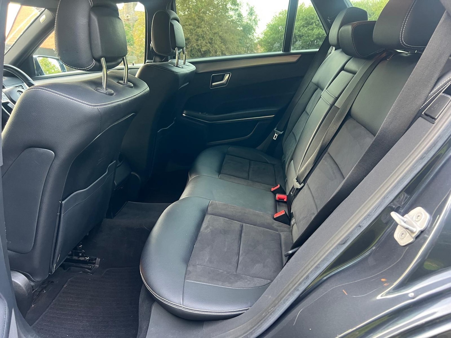 Used Mercedes-Benz E Class 2013 for sale - 76382579: Photo 12