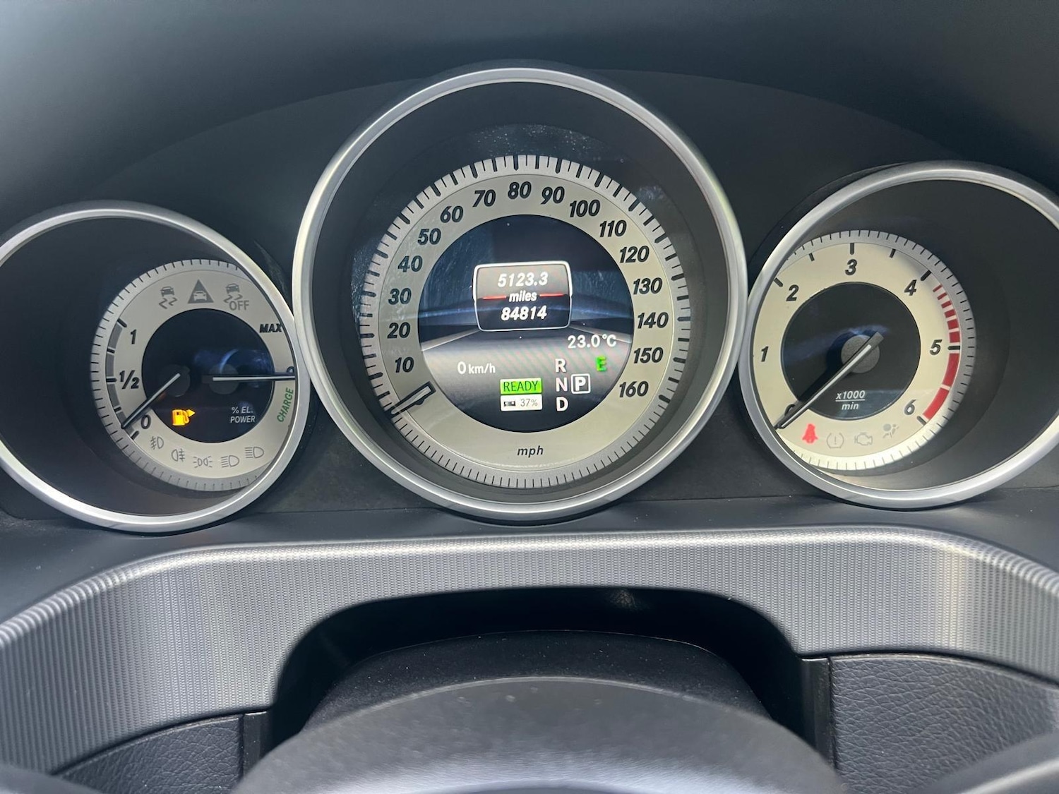 Used Mercedes-Benz E Class 2013 for sale - 76382579: Photo 25