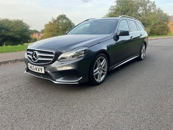 Used Mercedes-Benz E Class 2013 for sale - 76382579: Photo