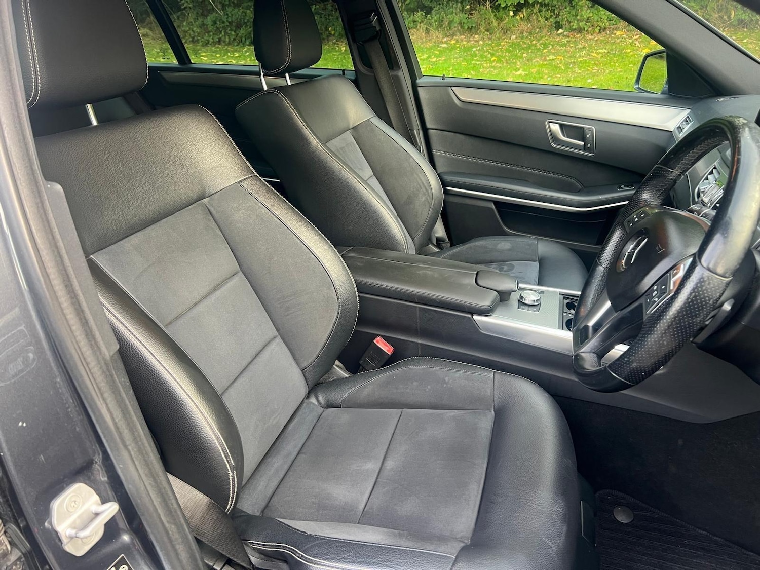 Used Mercedes-Benz E Class 2013 for sale - 76382579: Photo 9