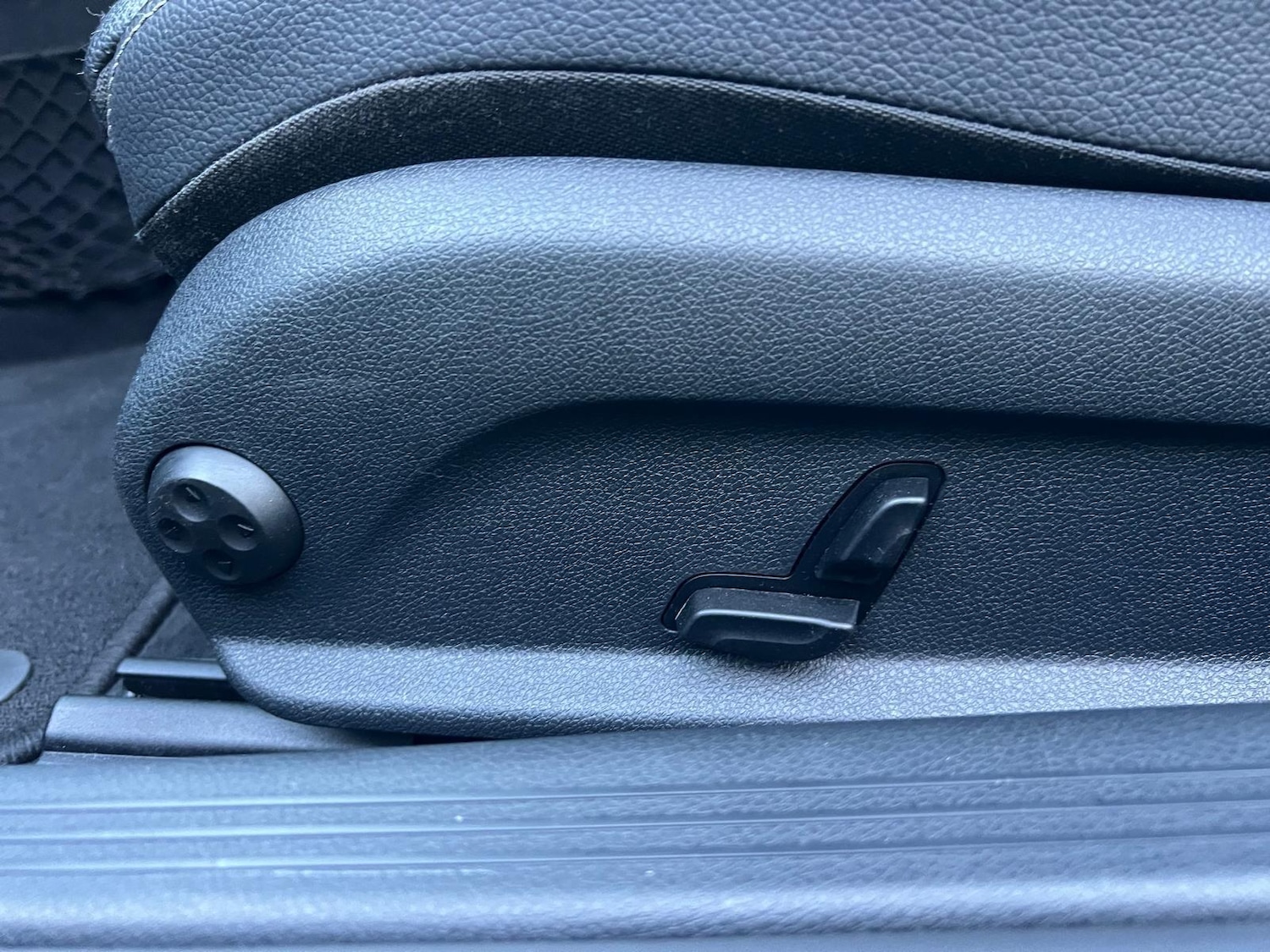 Used Mercedes-Benz C Class 2016 for sale - 76382577: Photo 27