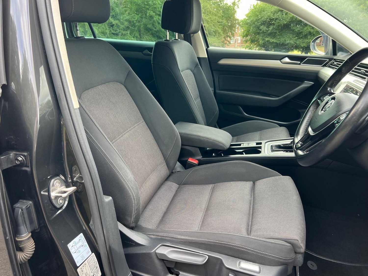 Used Volkswagen Passat 2019 for sale - 76382584: Photo 10